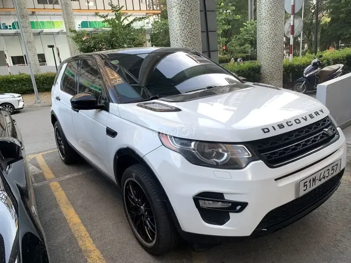 Land Rover Discovery Sport 2016 photo 2