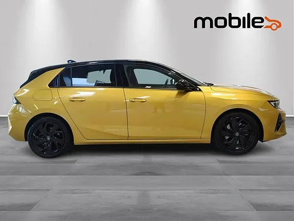 Opel Astra 2022 photo 2