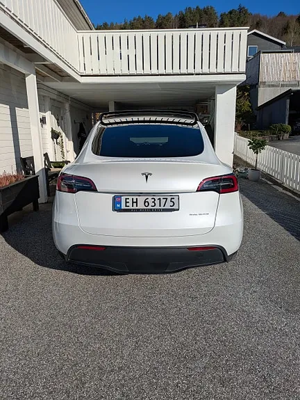 Tesla Model Y 2024 photo 4