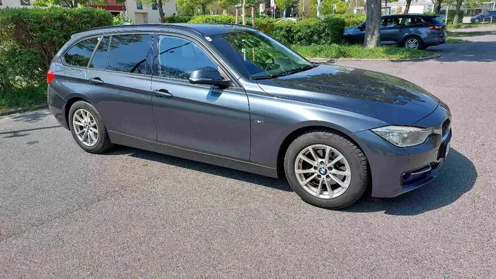 BMW 318D 2014 photo 3
