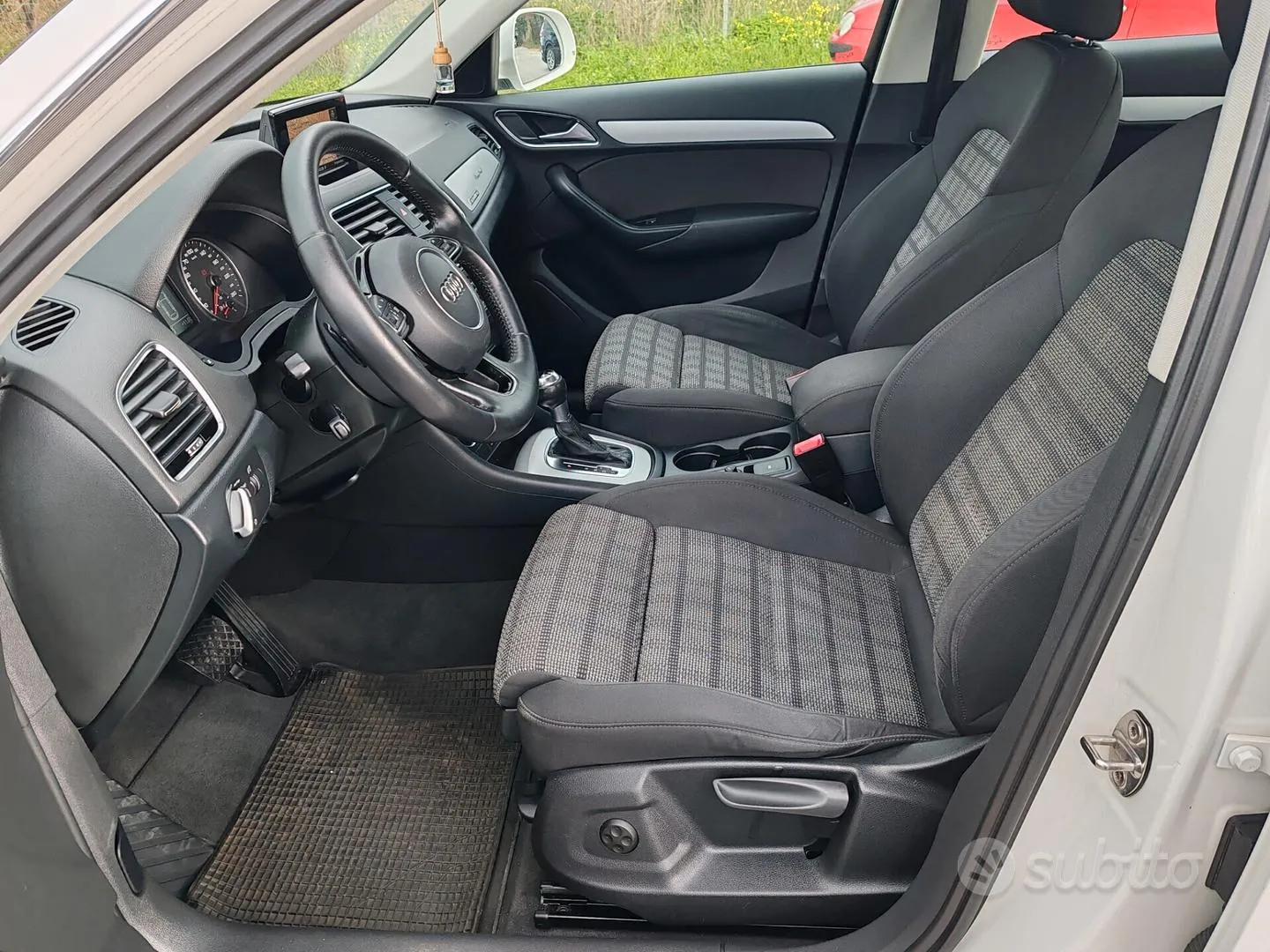 Audi Q3 2016 photo 4