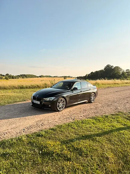 BMW 318D 2016 photo 2