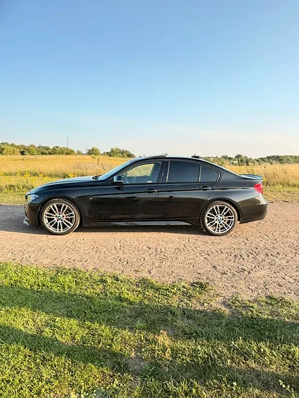 BMW 318D 2016 photo 3