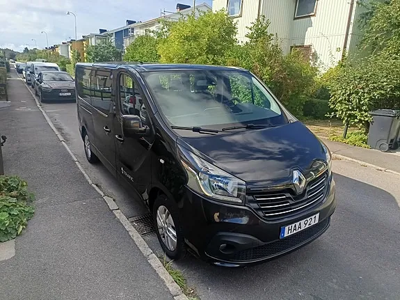 Renault Trafic 2016 photo 2