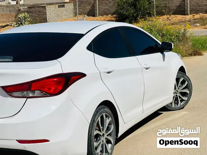 Hyundai Elantra 2015 photo 4