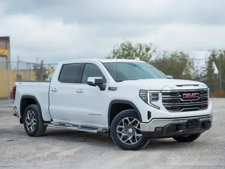 GMC Sierra 1500 2026 photo 2