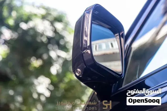 Land Rover Defender 2024 photo 4