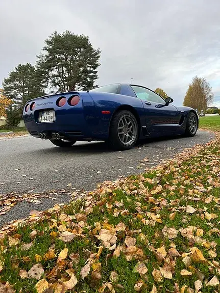 Chevrolet Corvette 2002 photo 3