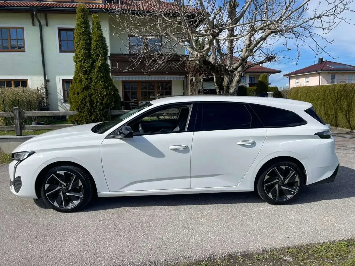 Peugeot 308 2022 photo 2