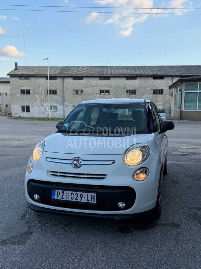 Fiat 500L 2016 photo 2