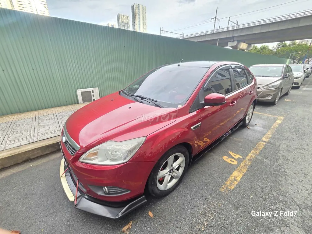 Ford Focus 2011 photo 2