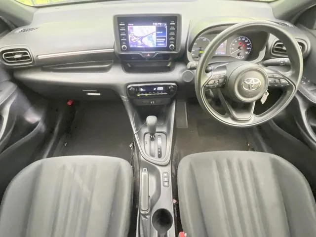 Toyota Yaris 2023 photo 2