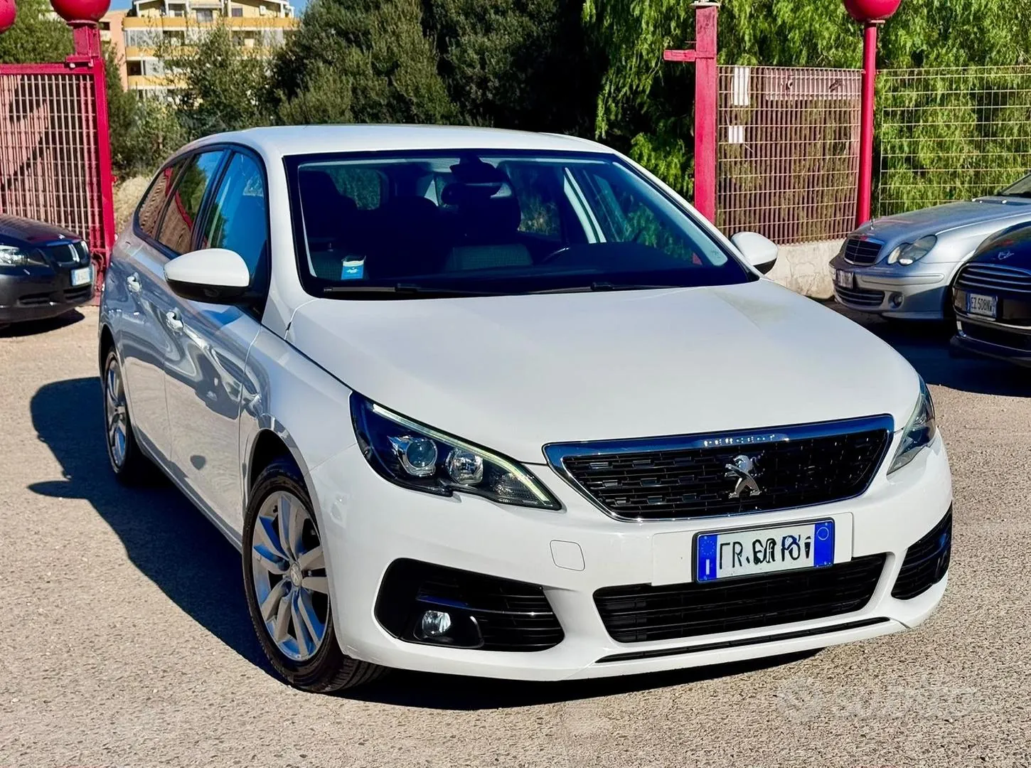 Peugeot 308 2018 photo 2