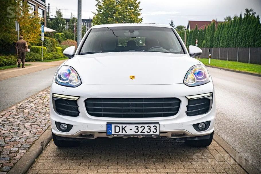 Porsche Cayenne 2016 photo 2
