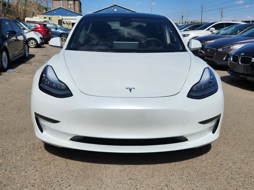 Tesla Model 3 2020 photo 2