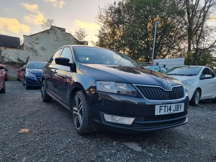 Skoda Rapid 2014 photo 2