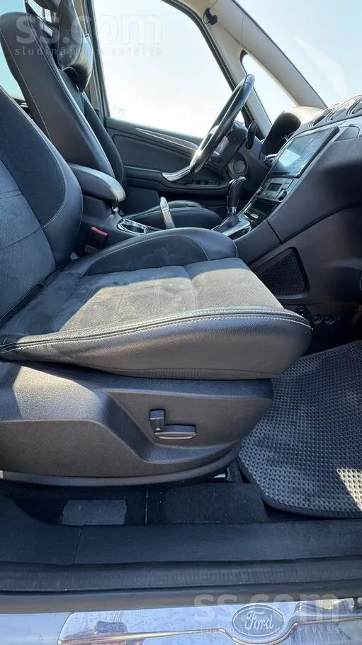 Ford S-Max 2010 photo 5