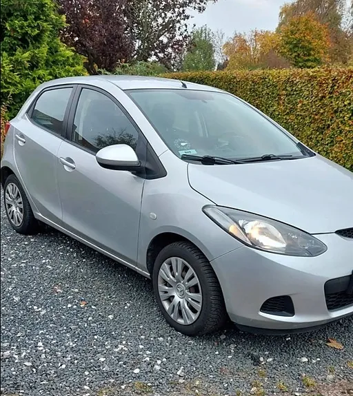 Mazda 2 2009 photo 3