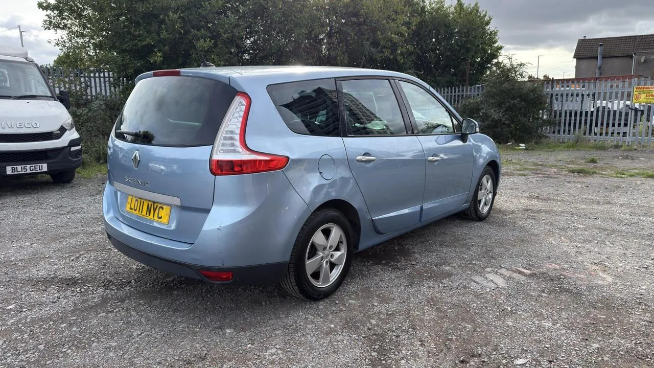 Renault Grand Scenic 2011 photo 5
