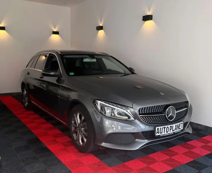 Mercedes-Benz C180