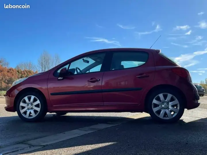 Peugeot 207 2006 photo 2