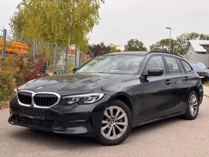 BMW 330E Touring