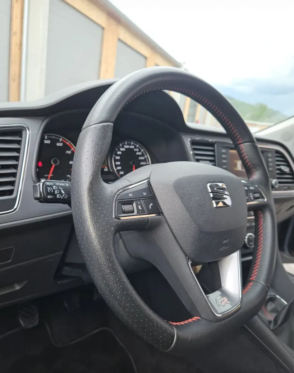 Seat Leon 2013 photo 2