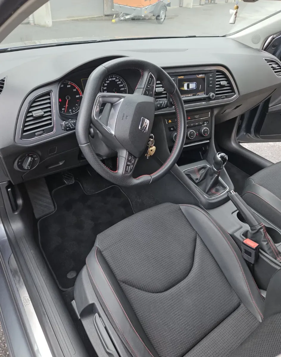 Seat Leon 2013 photo 3