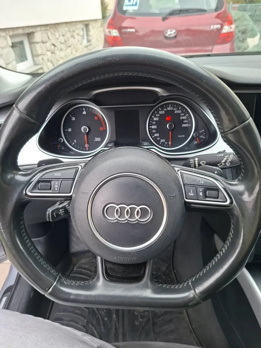 Audi A4 2015 photo 2