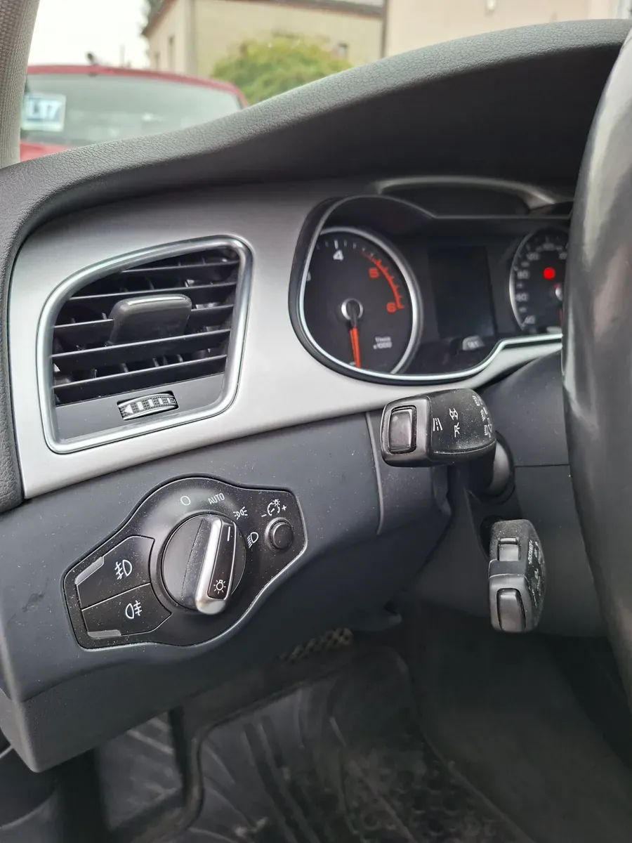 Audi A4 2015 photo 3