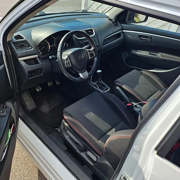 Suzuki Swift 2013 photo 5