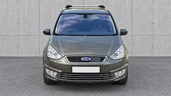 Ford Galaxy 2010 photo 3