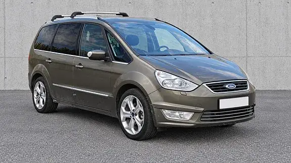 Ford Galaxy 2010 photo 2