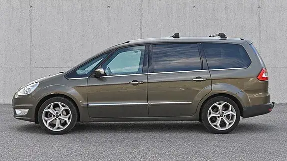 Ford Galaxy 2010 photo 5