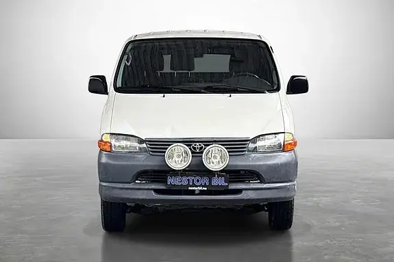 Toyota Hiace 2005 photo 2