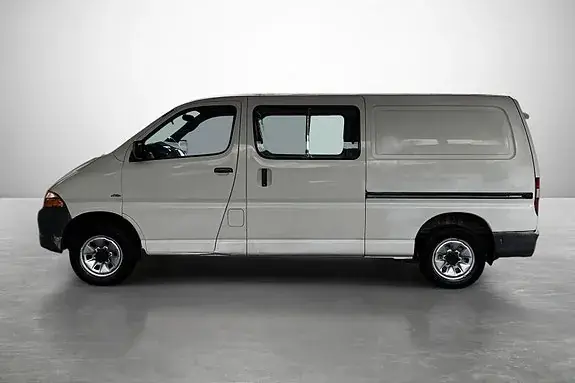 Toyota Hiace 2005 photo 4