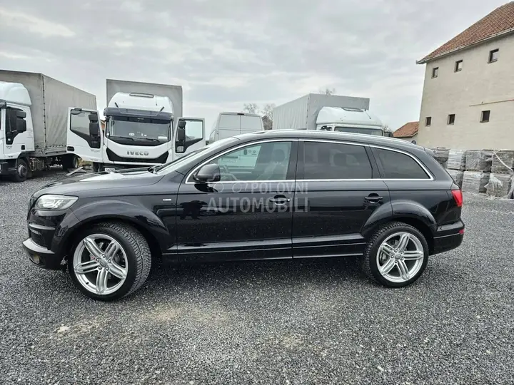 Audi Q7 2012 photo 4