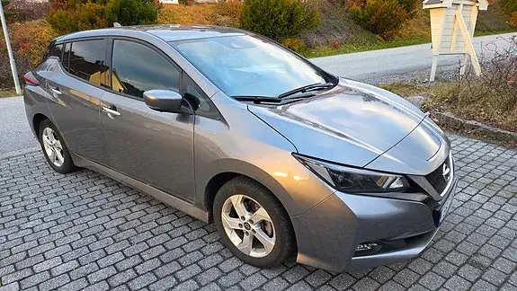 Nissan Leaf 2023 photo 3