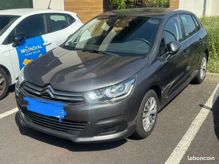 Citroen C4 2015 photo 2