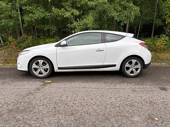 Renault Megane Iii 2009 photo 2