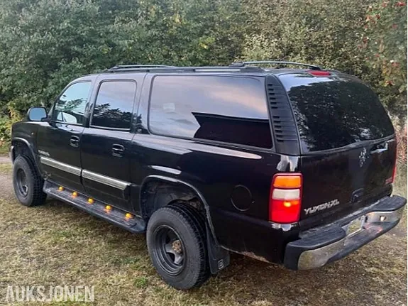 GMC Yukon 2002 photo 3