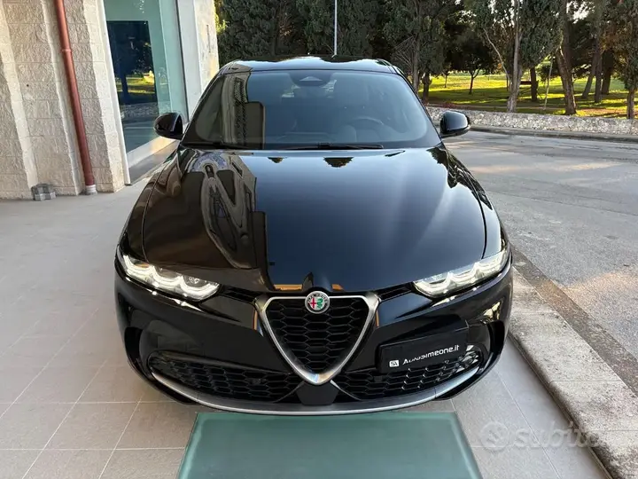 Alfa Romeo Tonale 2023 photo 2