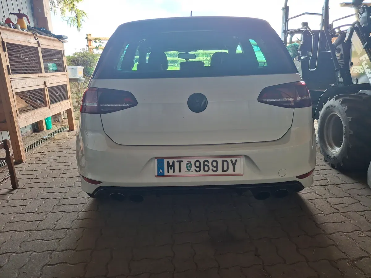 Volkswagen Golf 2015 photo 2
