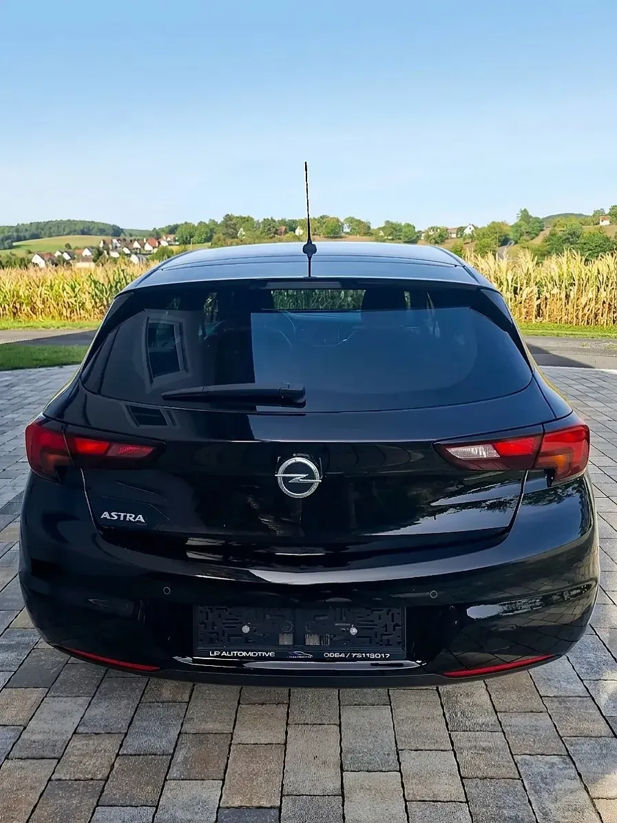 Opel Astra 2021 photo 3