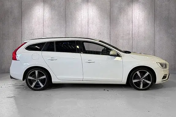 Volvo V60 2017 photo 5