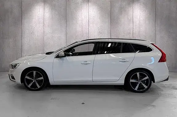 Volvo V60 2017 photo 4