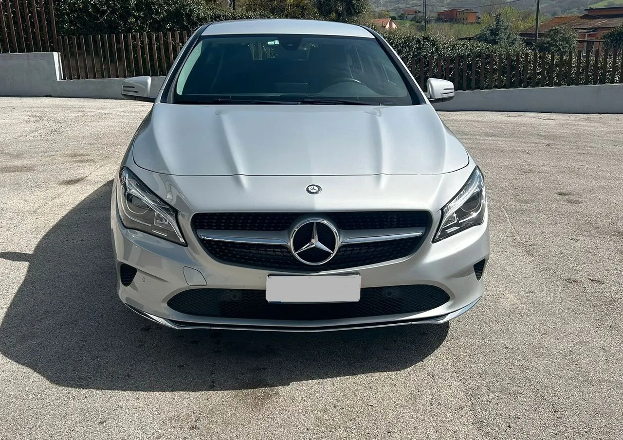 Mercedes-Benz Cla 200