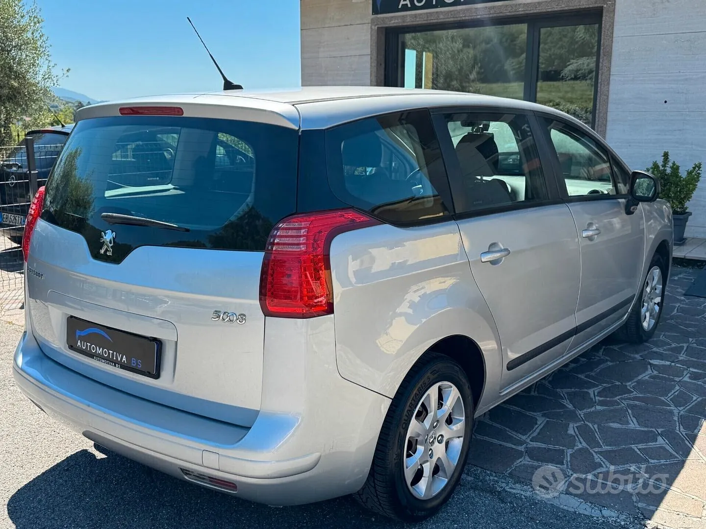 Peugeot 5008 2010 photo 5