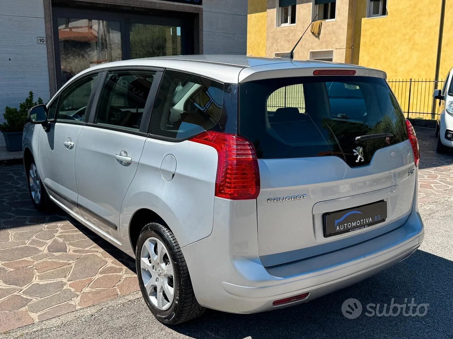 Peugeot 5008 2010 photo 3