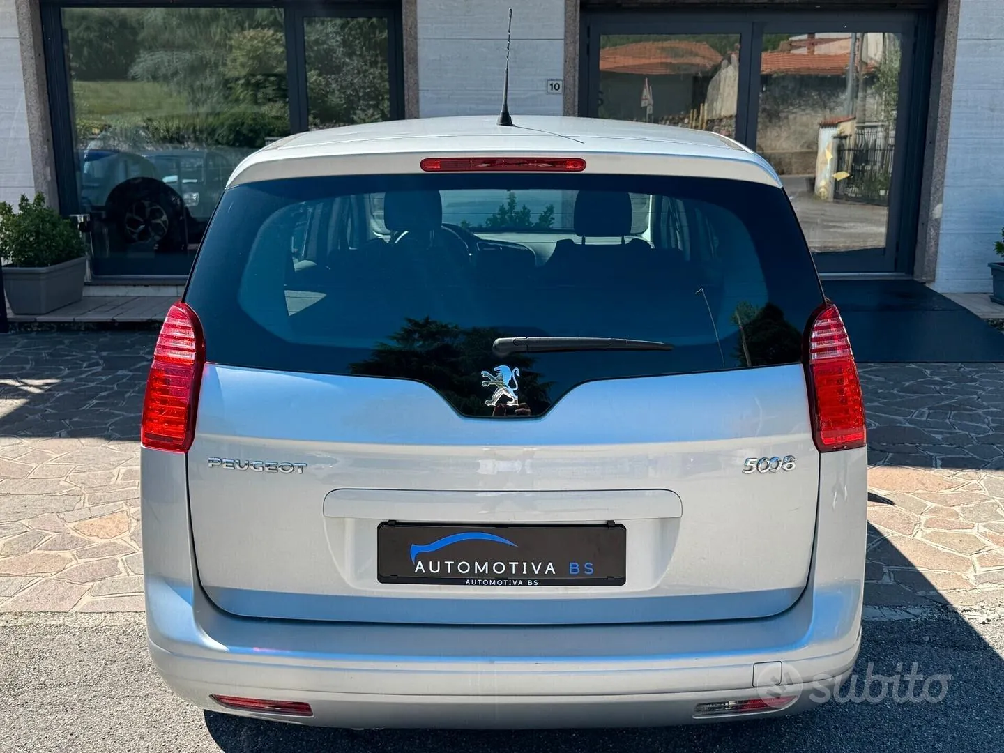 Peugeot 5008 2010 photo 4